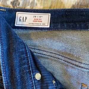 Gap Kick flip cropped jeans